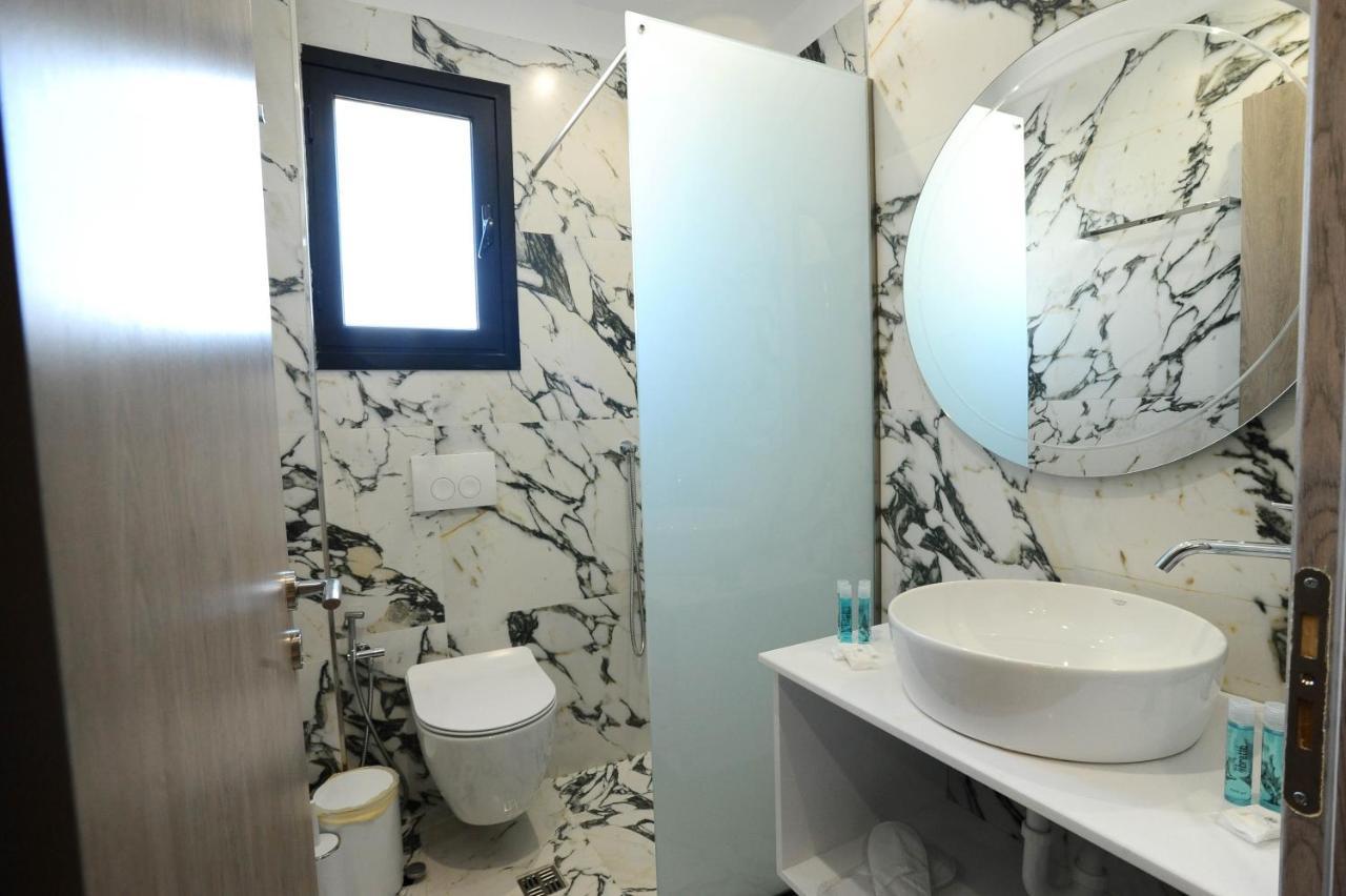 Afrodite Suites Саранда Екстер'єр фото