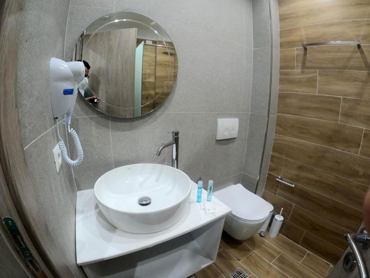 Afrodite Suites Саранда Екстер'єр фото