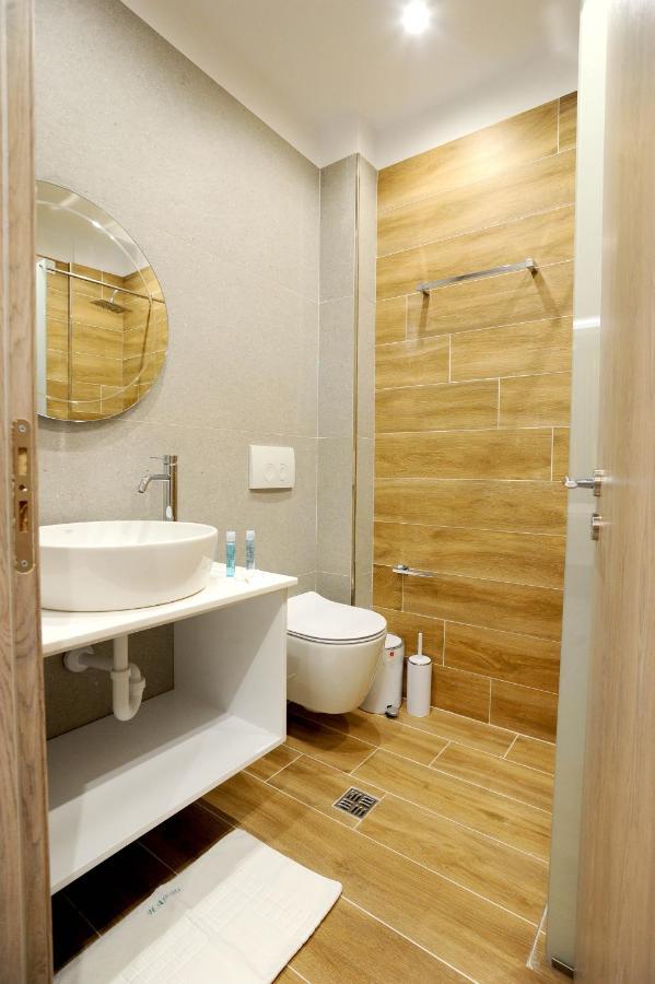 Afrodite Suites Саранда Екстер'єр фото
